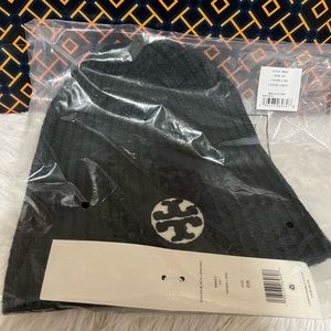 Authentic NWT Tory Burch Color Black Logo Hat Green